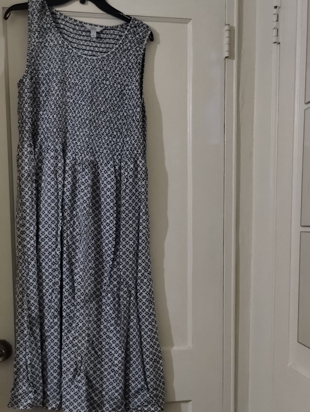 croft & barrow Black and White Sleeveless Geometric Maxi Dress